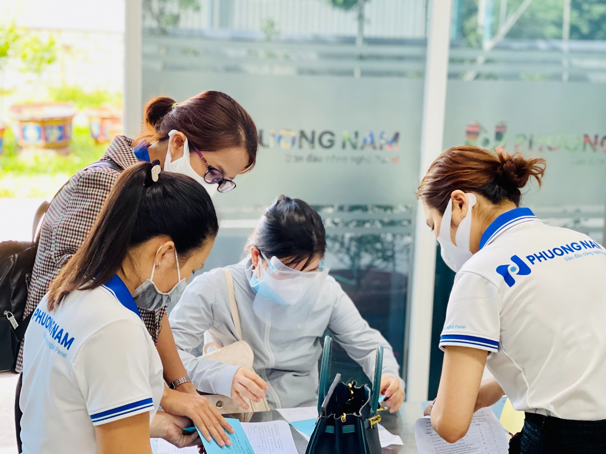 Công ty Phương Nam tổ chức khám sức khỏe định kỳ cho nhân viên