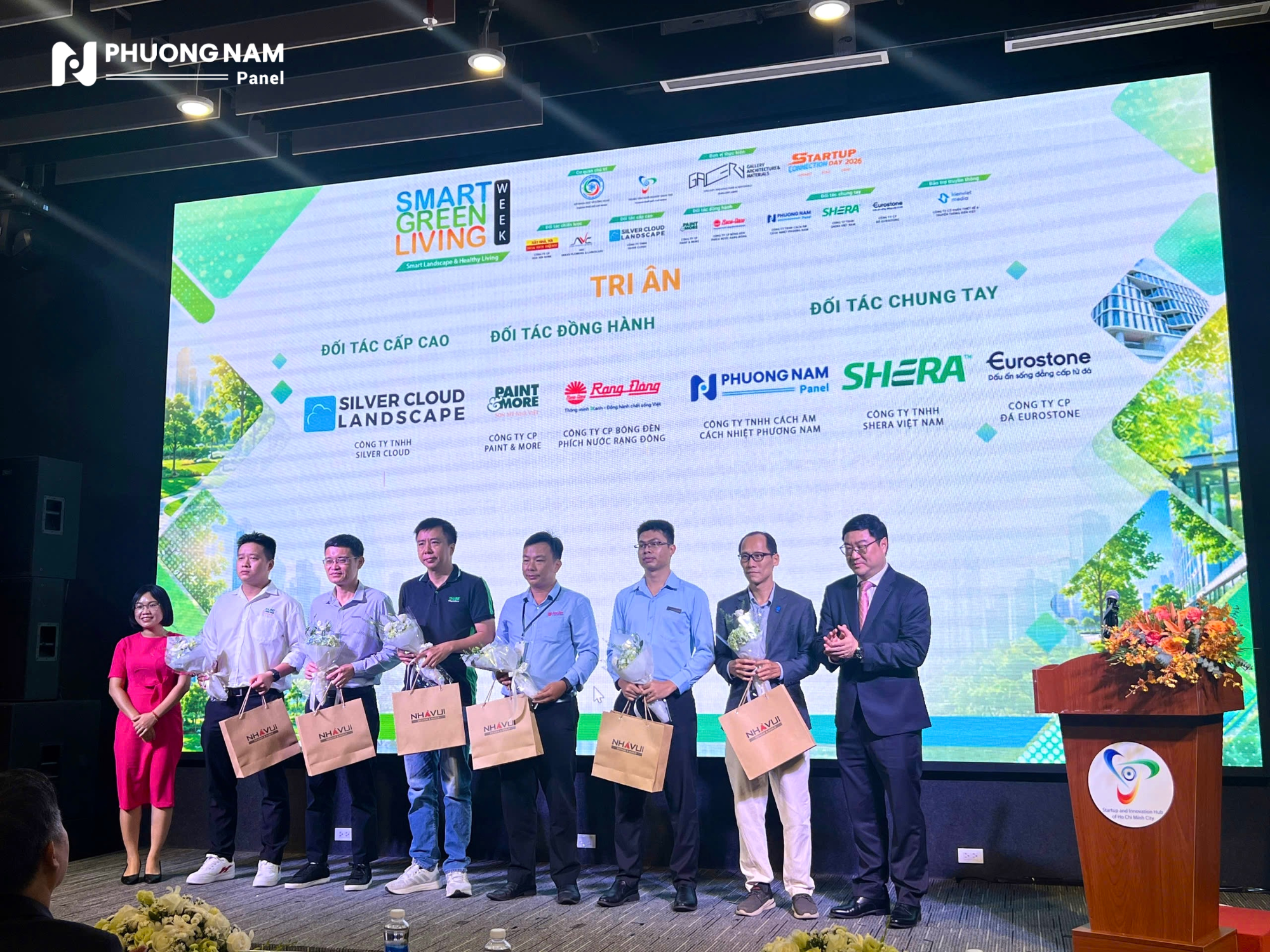 PHƯƠNG NAM CNC x SMART GREEN LIVING WEEK 2026: KIẾN TẠO ĐÔ THỊ XANH TỪ NHỮNG GIẢI PHÁP FACADE